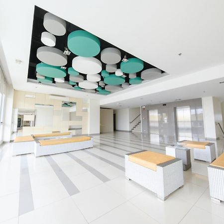 Go Hotels Lanang - Davao City Екстериор снимка