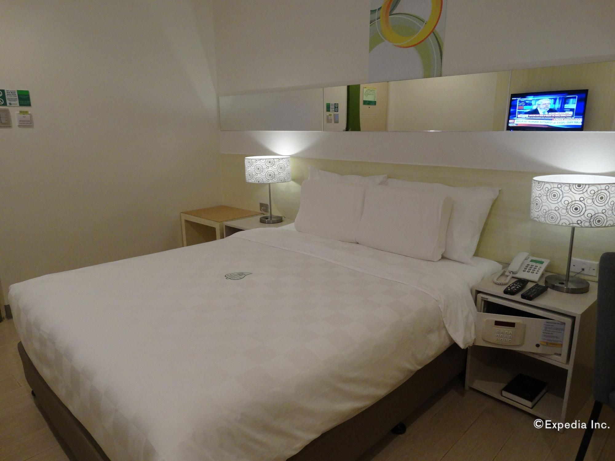 Go Hotels Lanang - Davao City Екстериор снимка