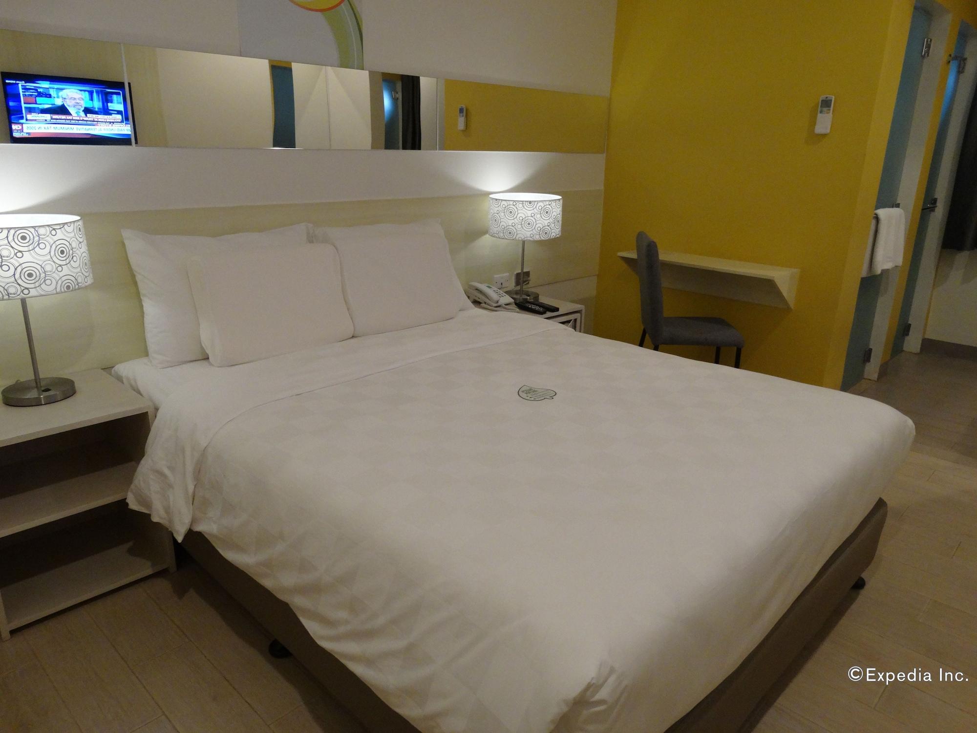 Go Hotels Lanang - Davao City Екстериор снимка