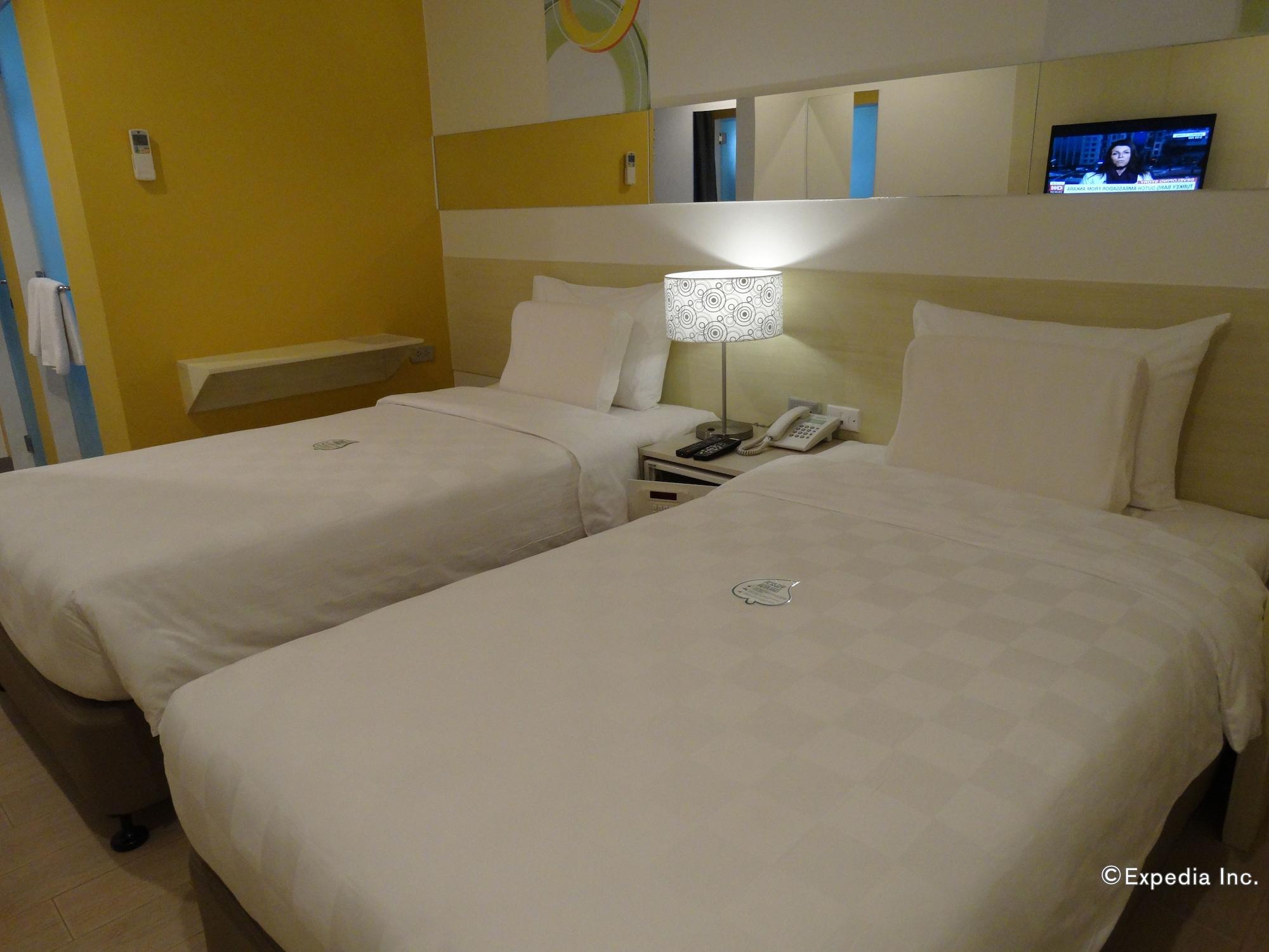 Go Hotels Lanang - Davao City Екстериор снимка