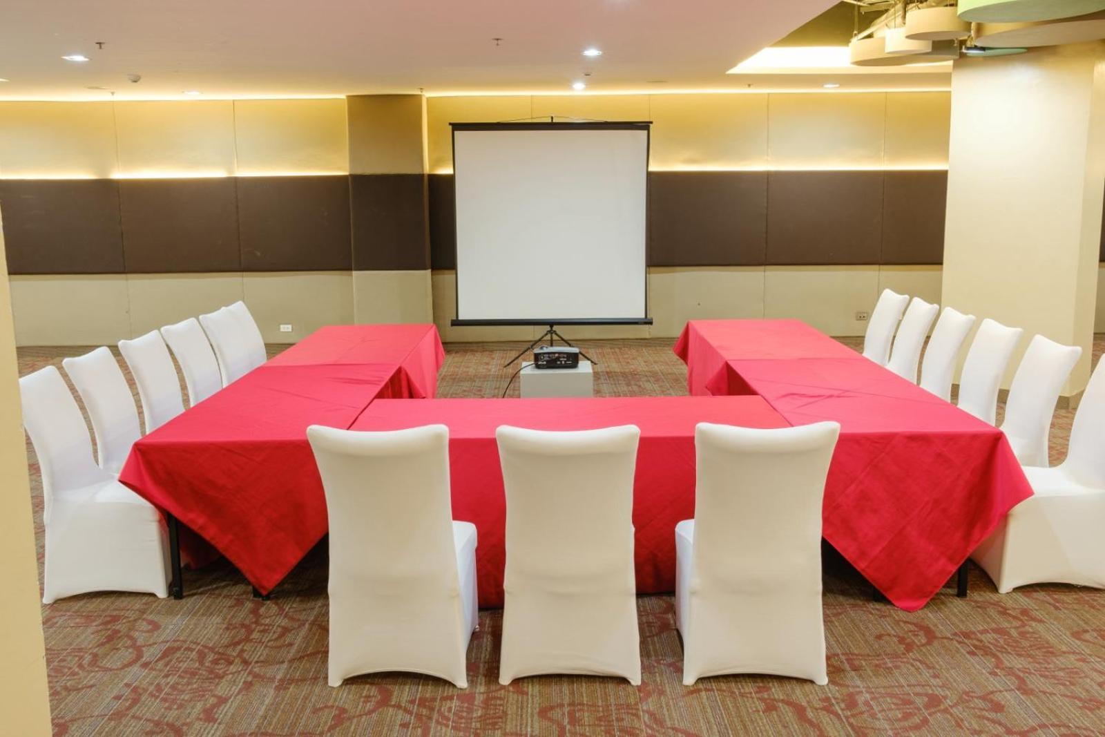 Go Hotels Lanang - Davao City Екстериор снимка