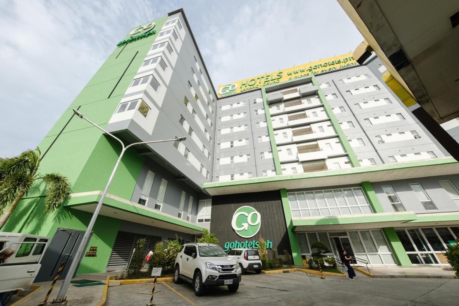 Go Hotels Lanang - Davao City Екстериор снимка