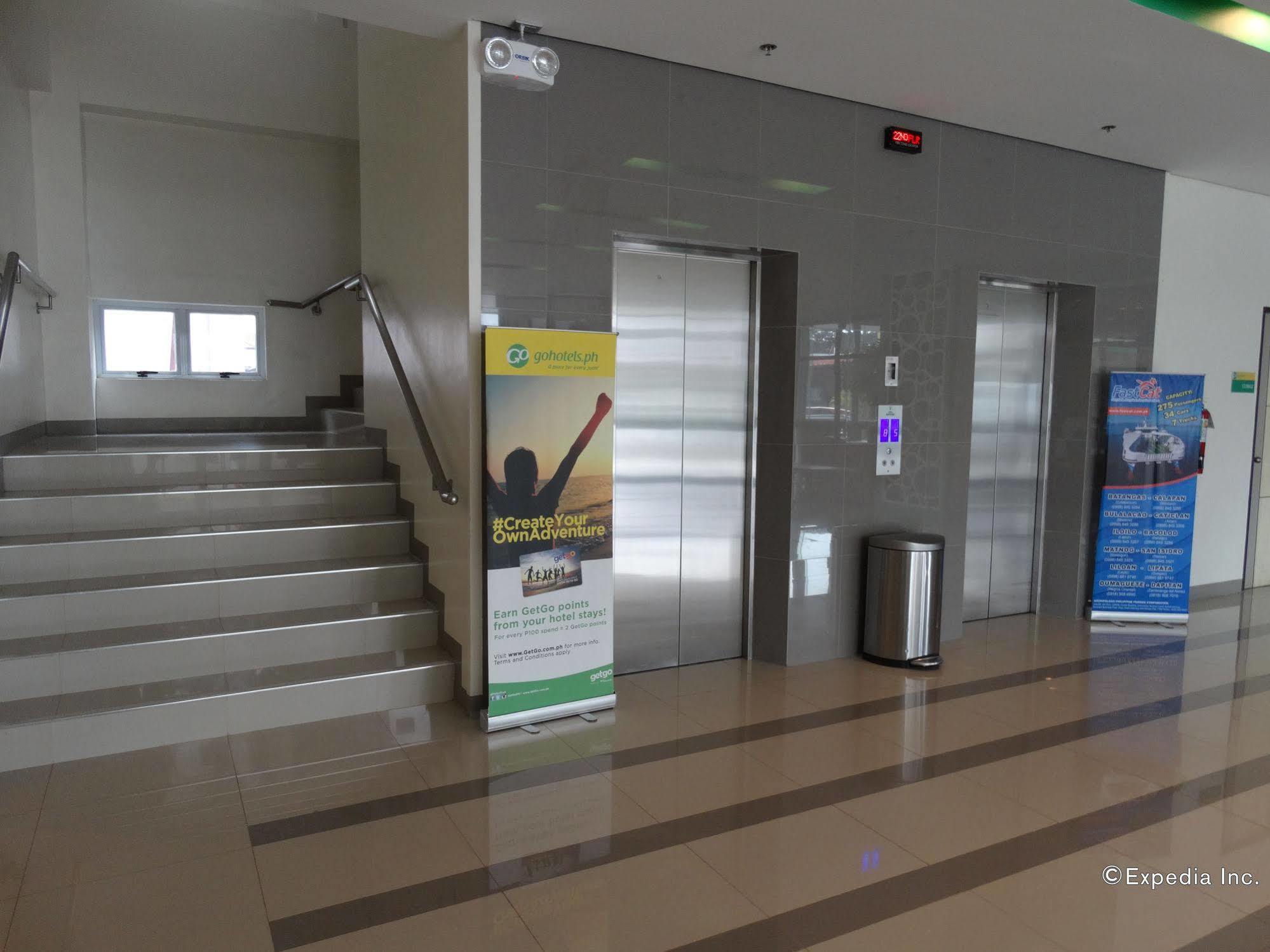 Go Hotels Lanang - Davao City Екстериор снимка